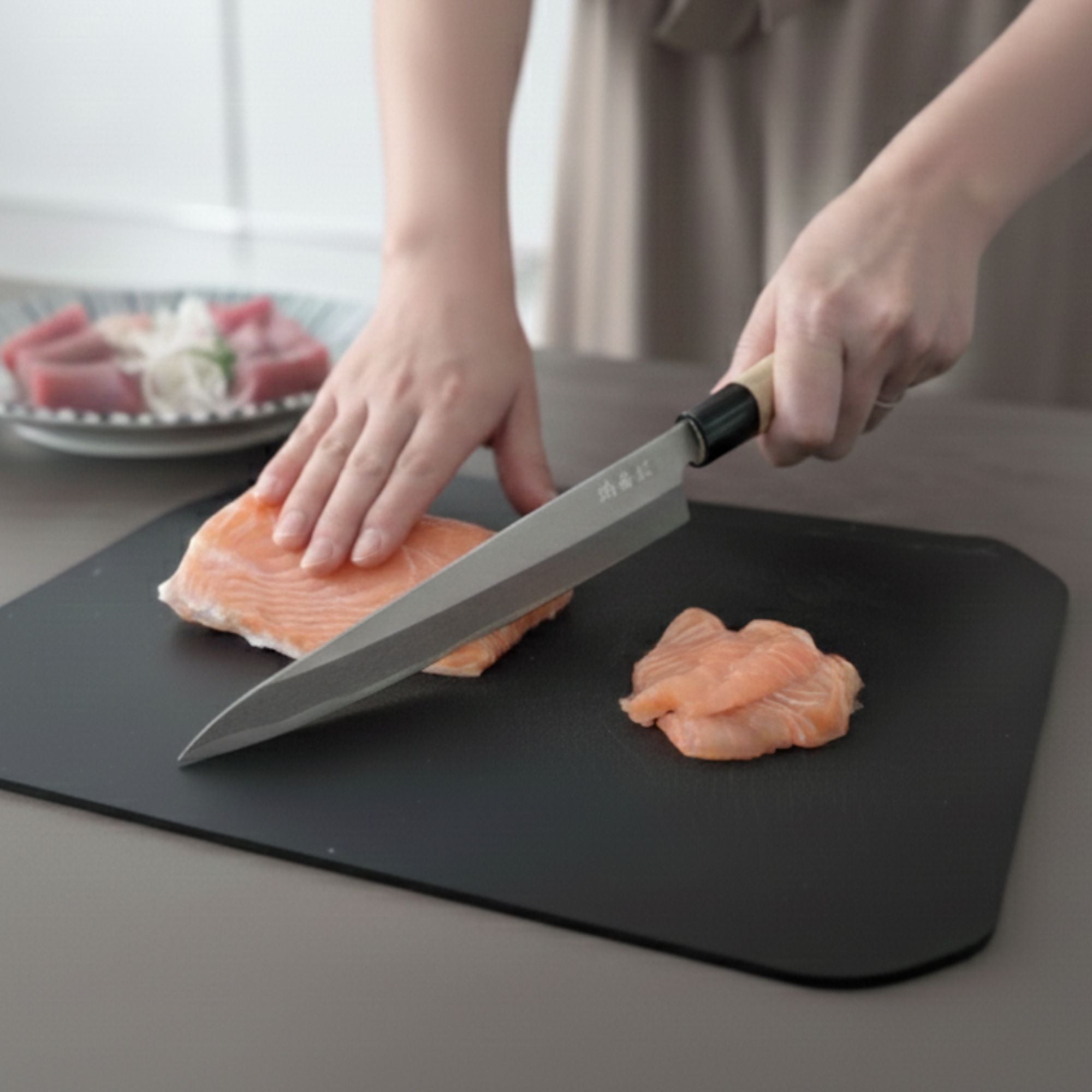 関菊松 左利き 刺身包丁 210mm 白二鋼/朴の木