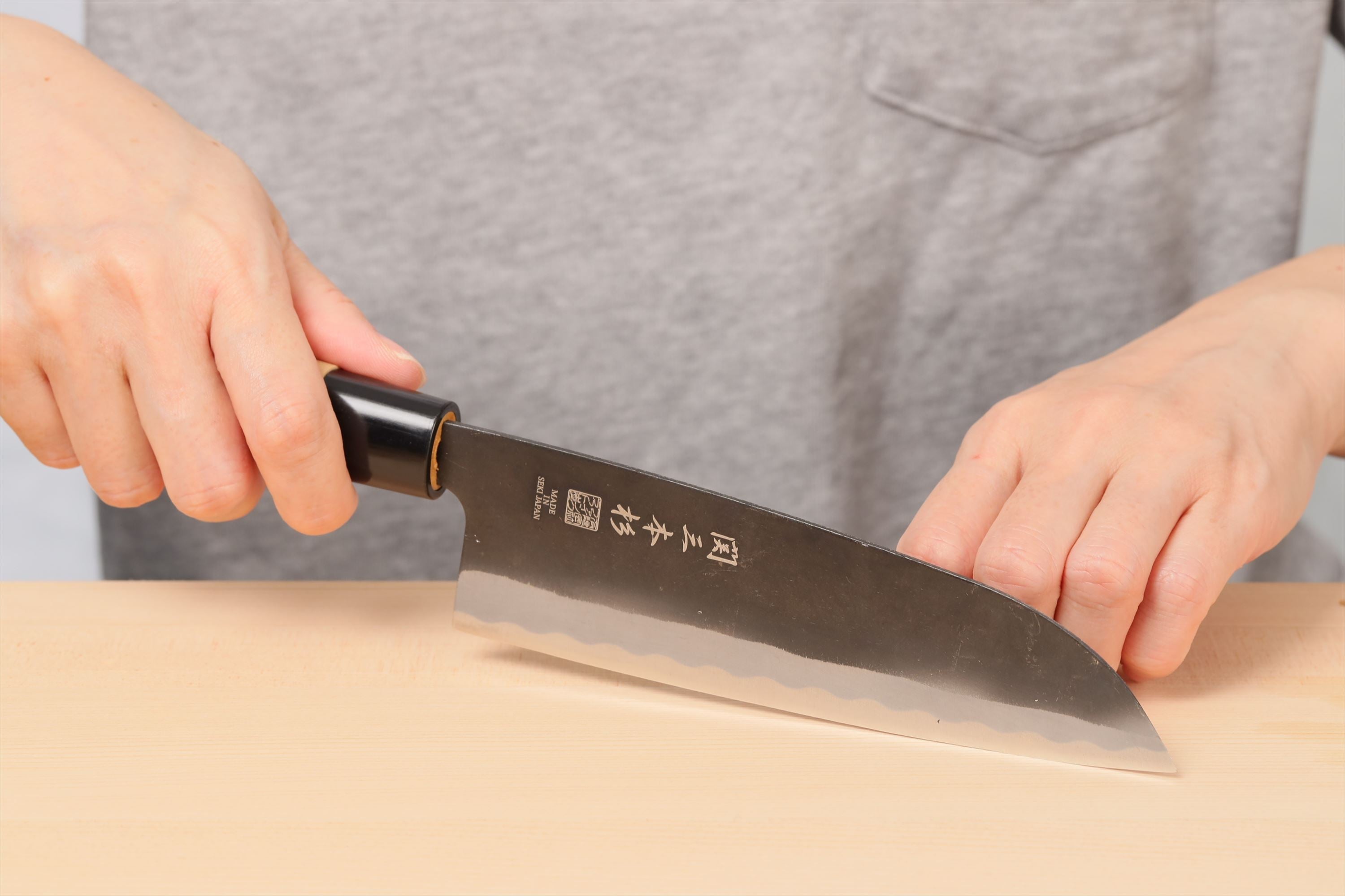 黒打ち和包丁 三徳 165mm