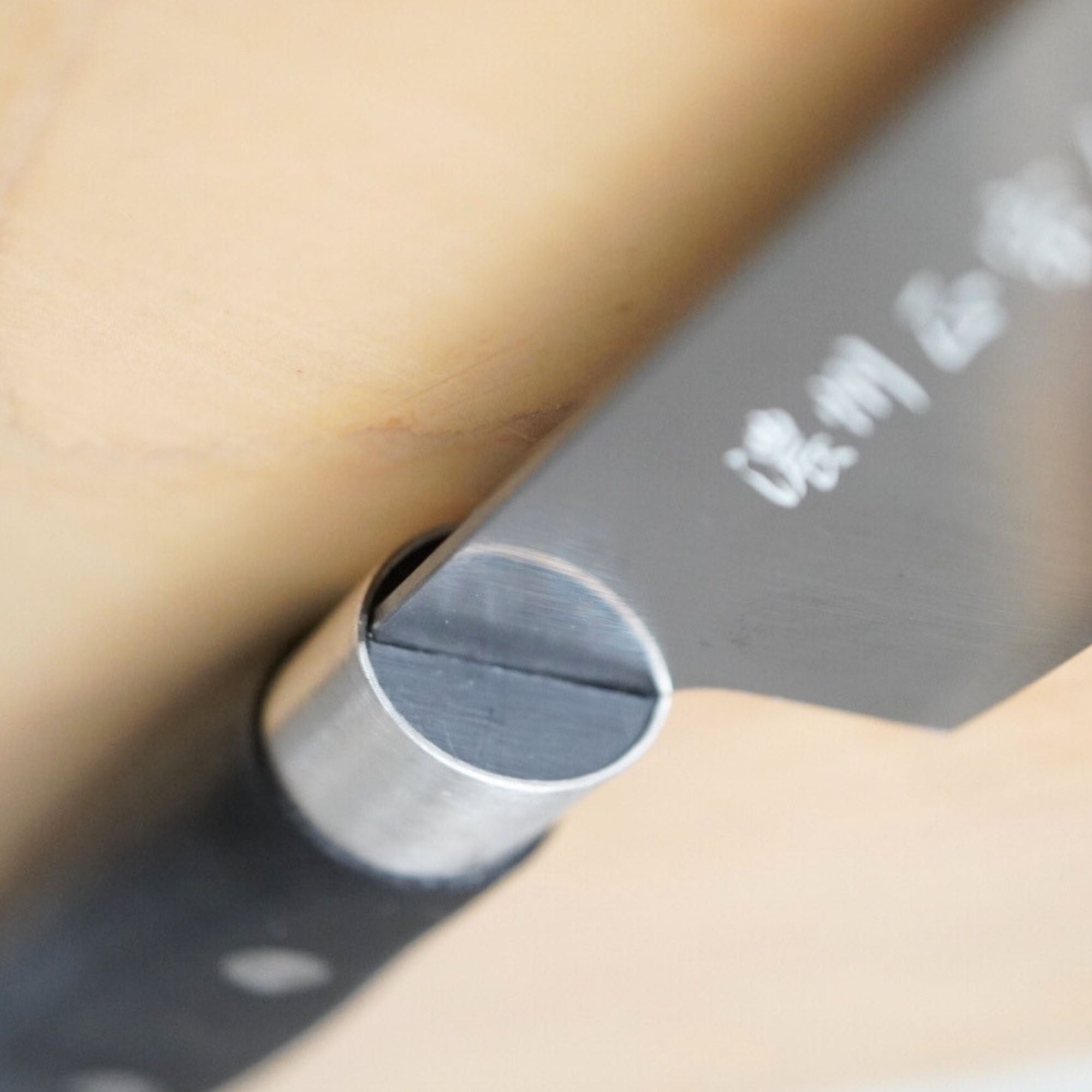 濃州正宗作 チタンコーティング 三徳包丁 170mm